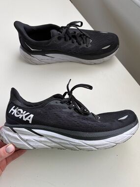 Hoka Clifton 8 - Black